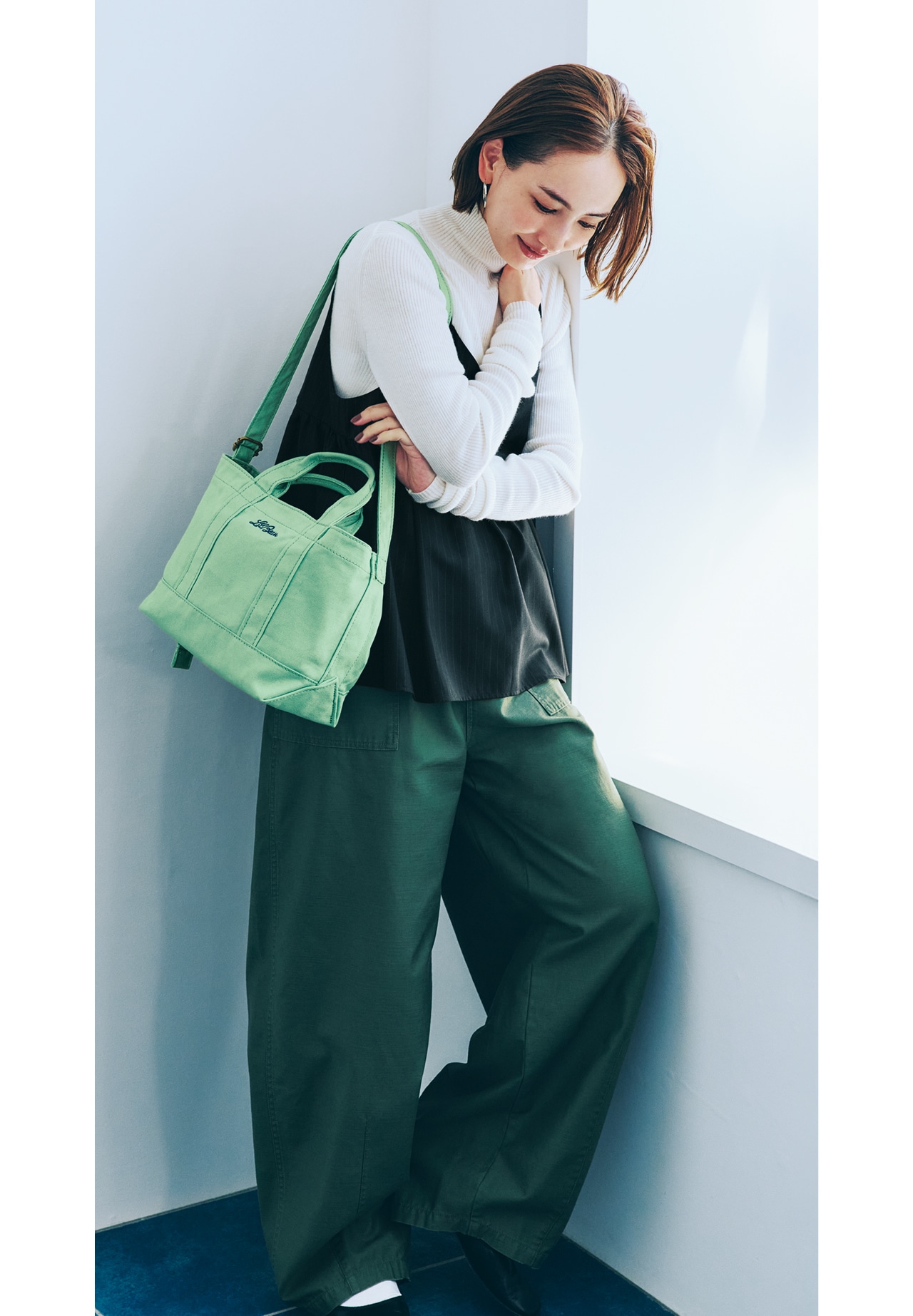 辻元 舞さんのLEE限定 L.L.Bean(エル・エル・ビーン)【洗える】【LEE別注】LEE100人隊コラボ グローサリー・ 2WAYスモールトート グリーンのコーデ