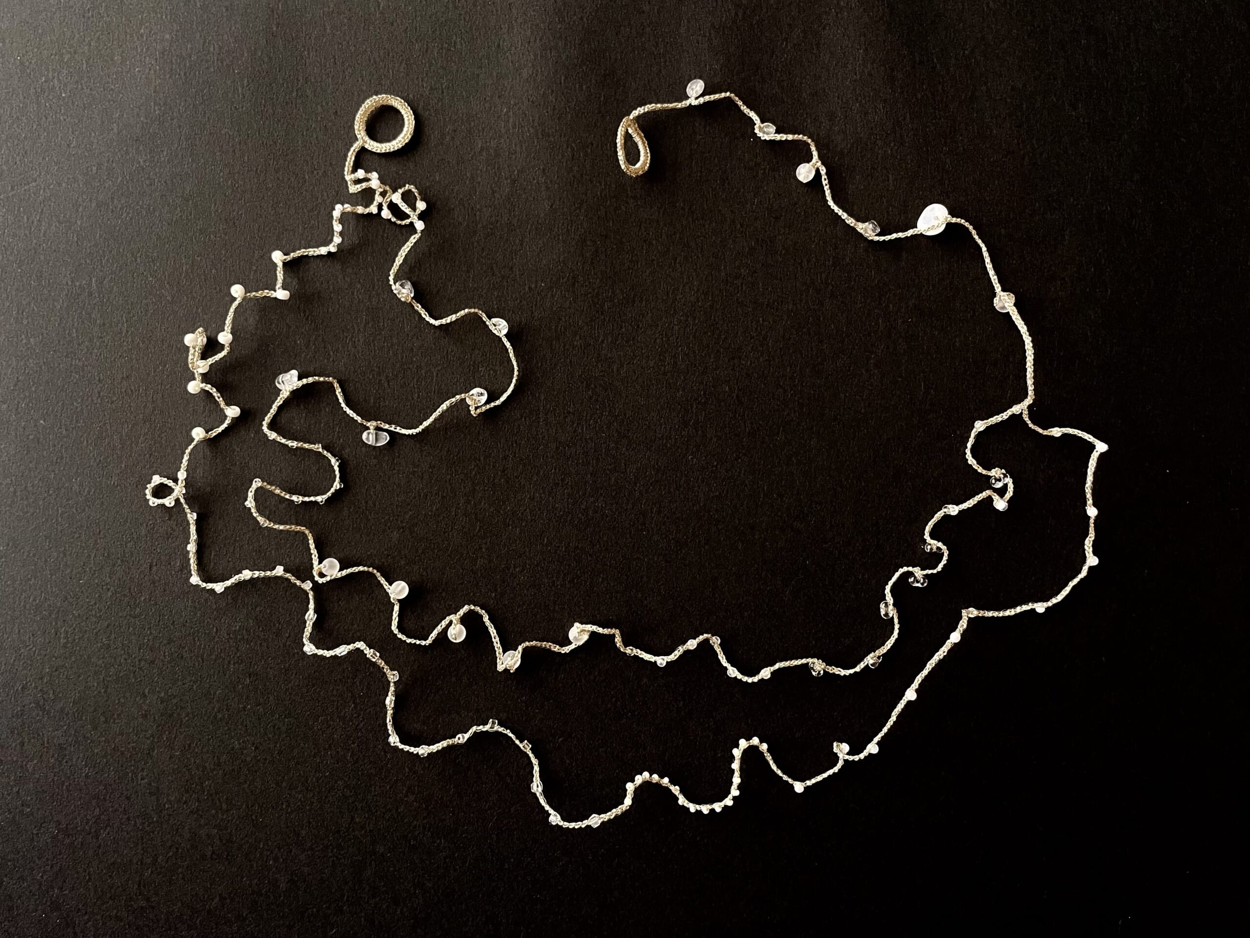 Applepheromone（アップルフェロモン）の2連のロングネックレス写真その1