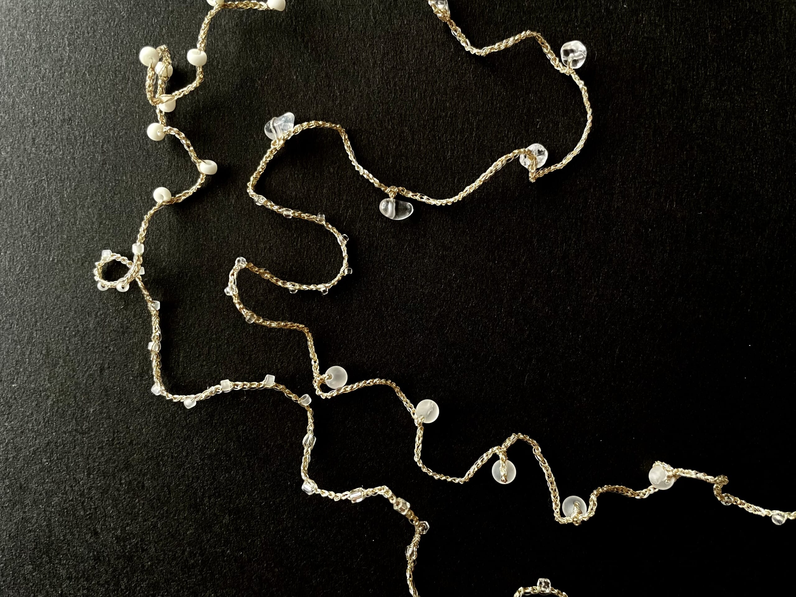 Applepheromone（アップルフェロモン）の2連のロングネックレス写真その3