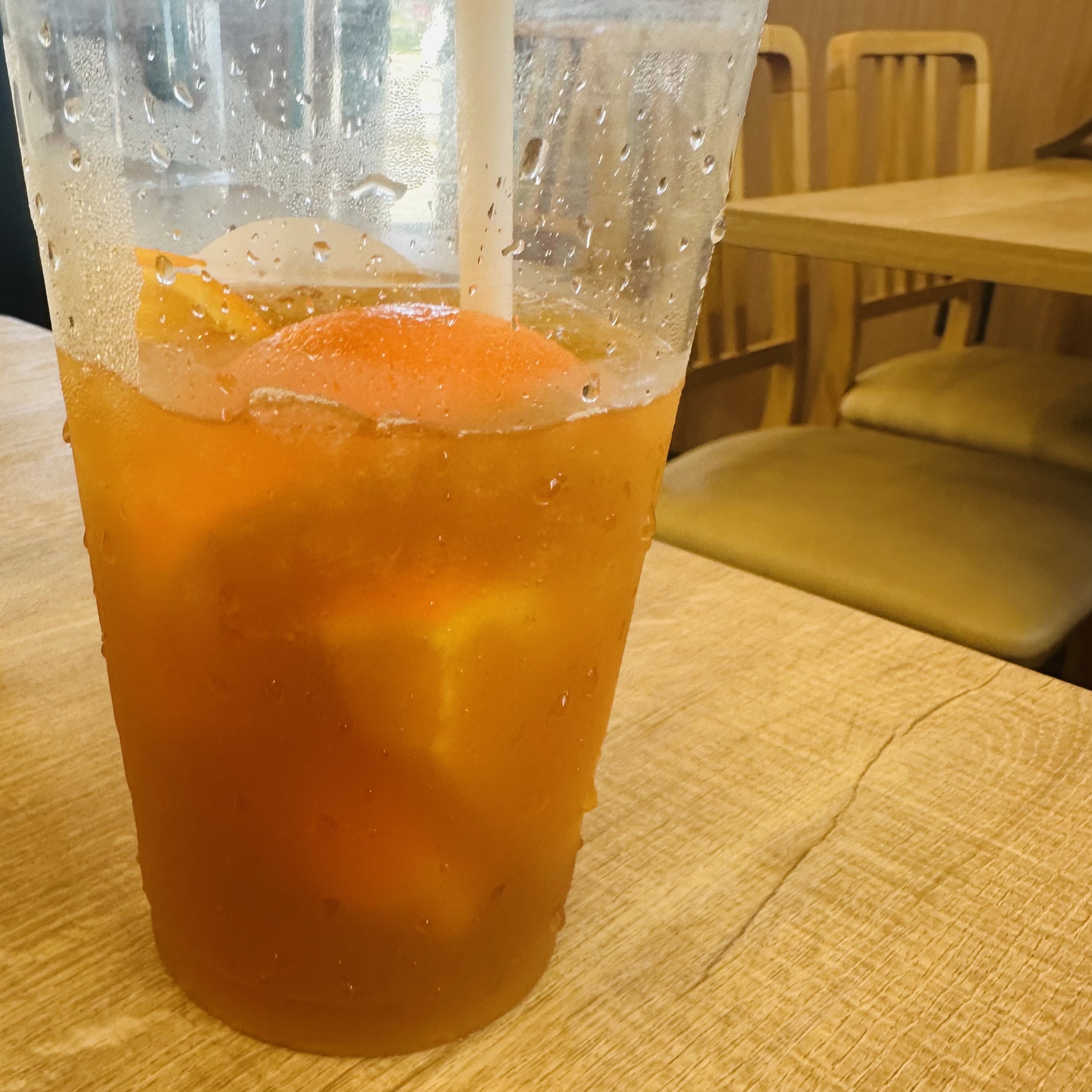 オレンジ&マンゴーアイスティー モスバーガー 期間限定