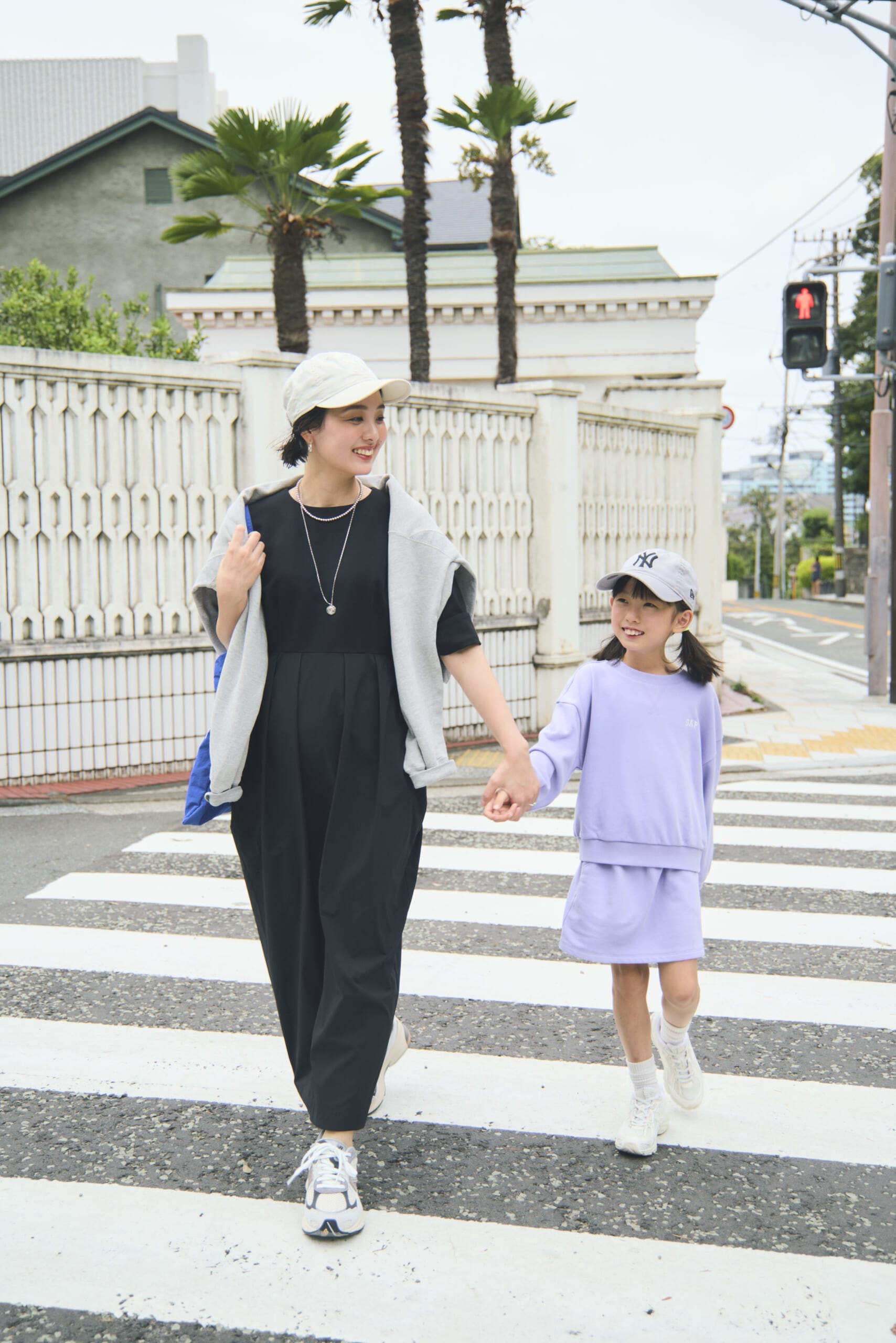 撥水ワンピース　雨の日も着ていける　ブラックワンピ　ネイビーワンピ