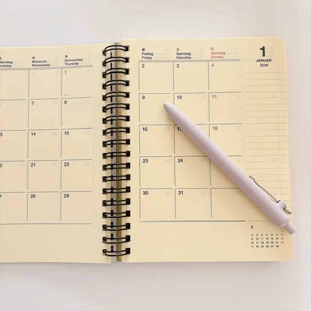 Rollbahn「手帳 2026／ ロルバーンダイアリー ピエース L ライトブルー」マンスリーページ