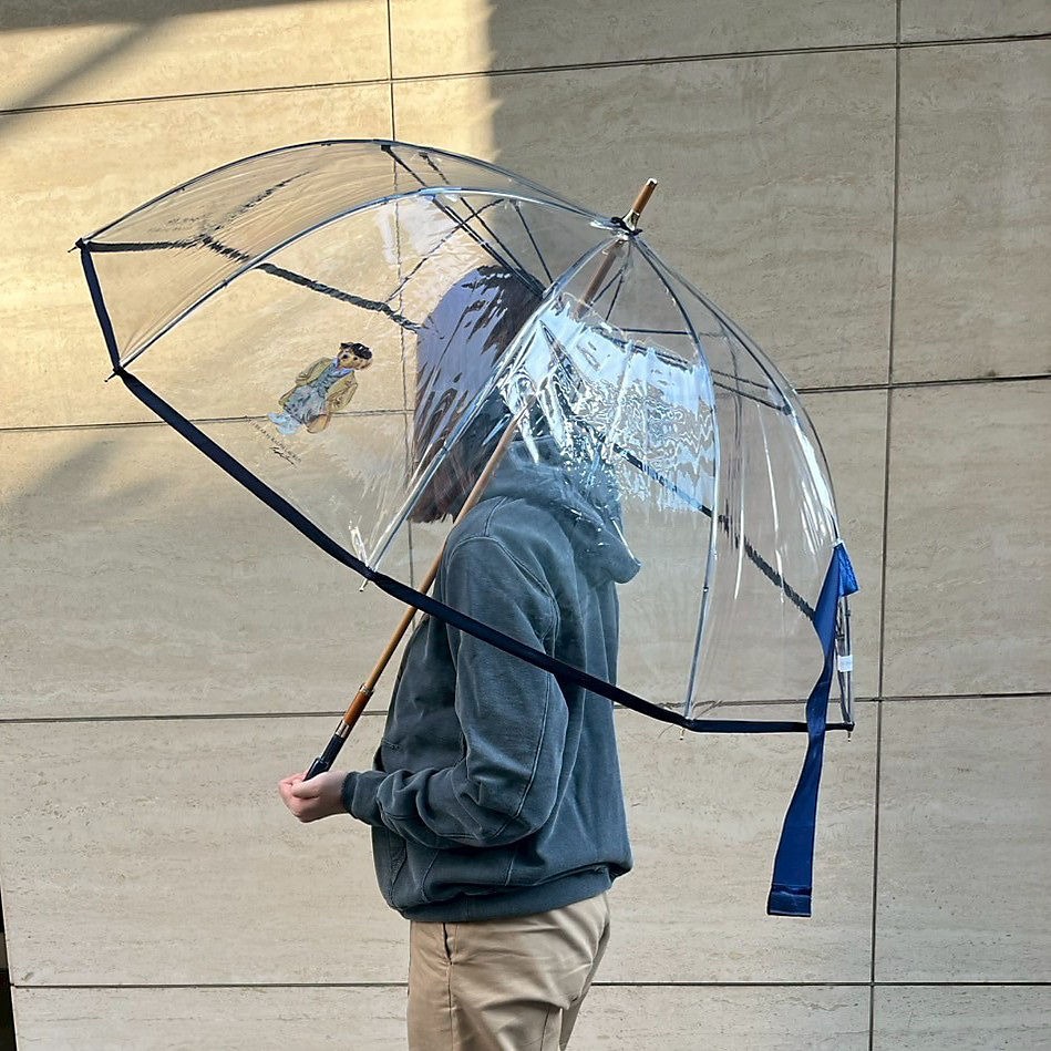 POLO RALPH LAUREN
TPU×SEASONAL BEARビニール傘　ネイビー　　持った姿