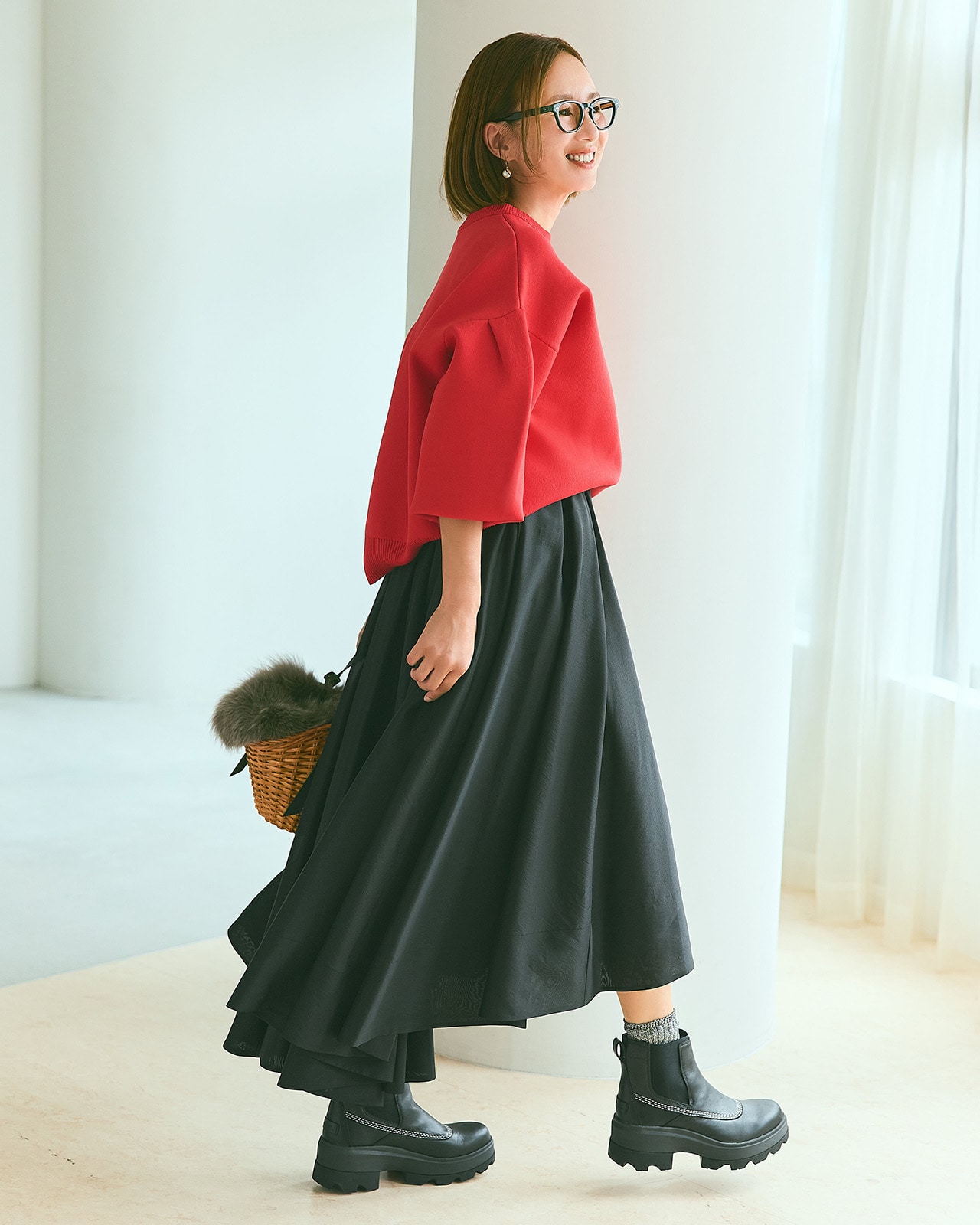 ソレル「ジョアンフォーワード チェルシー」のスカートコーデ