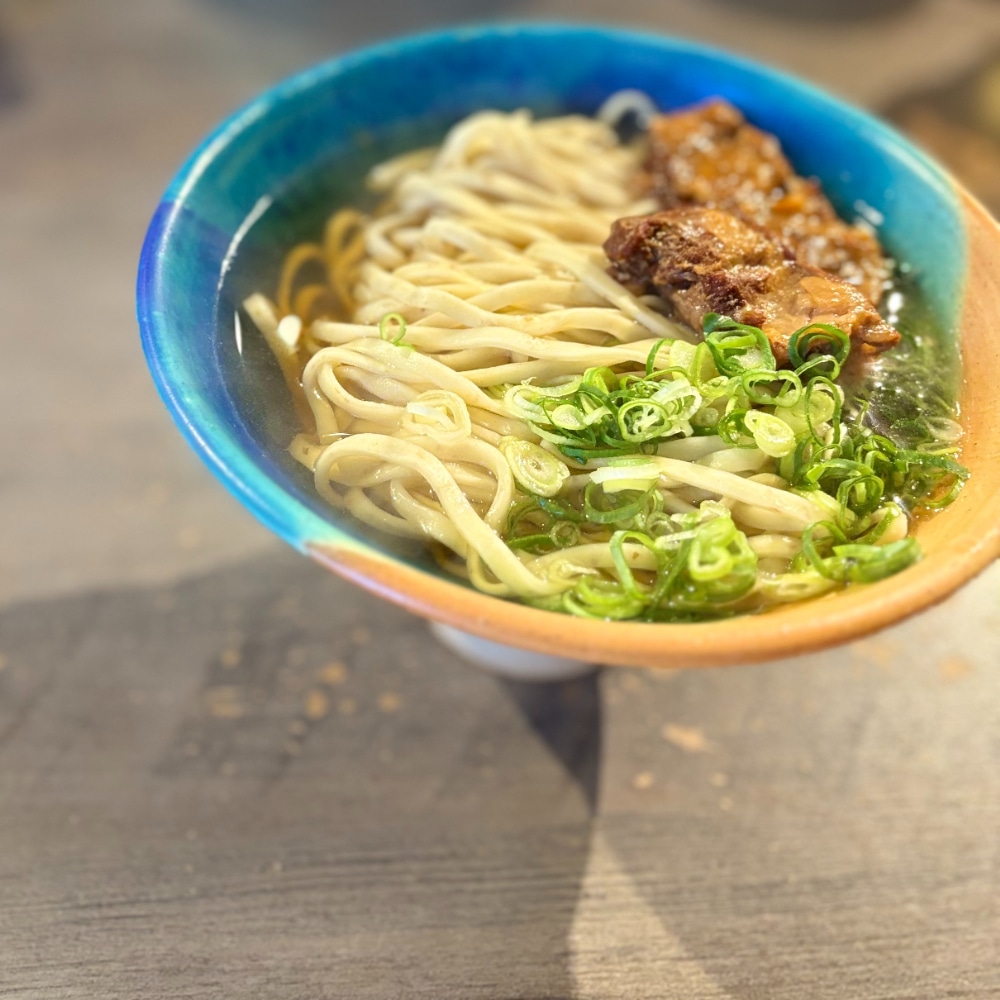 モアブルー　MORE BLUE 沖縄そば　ソーキそば