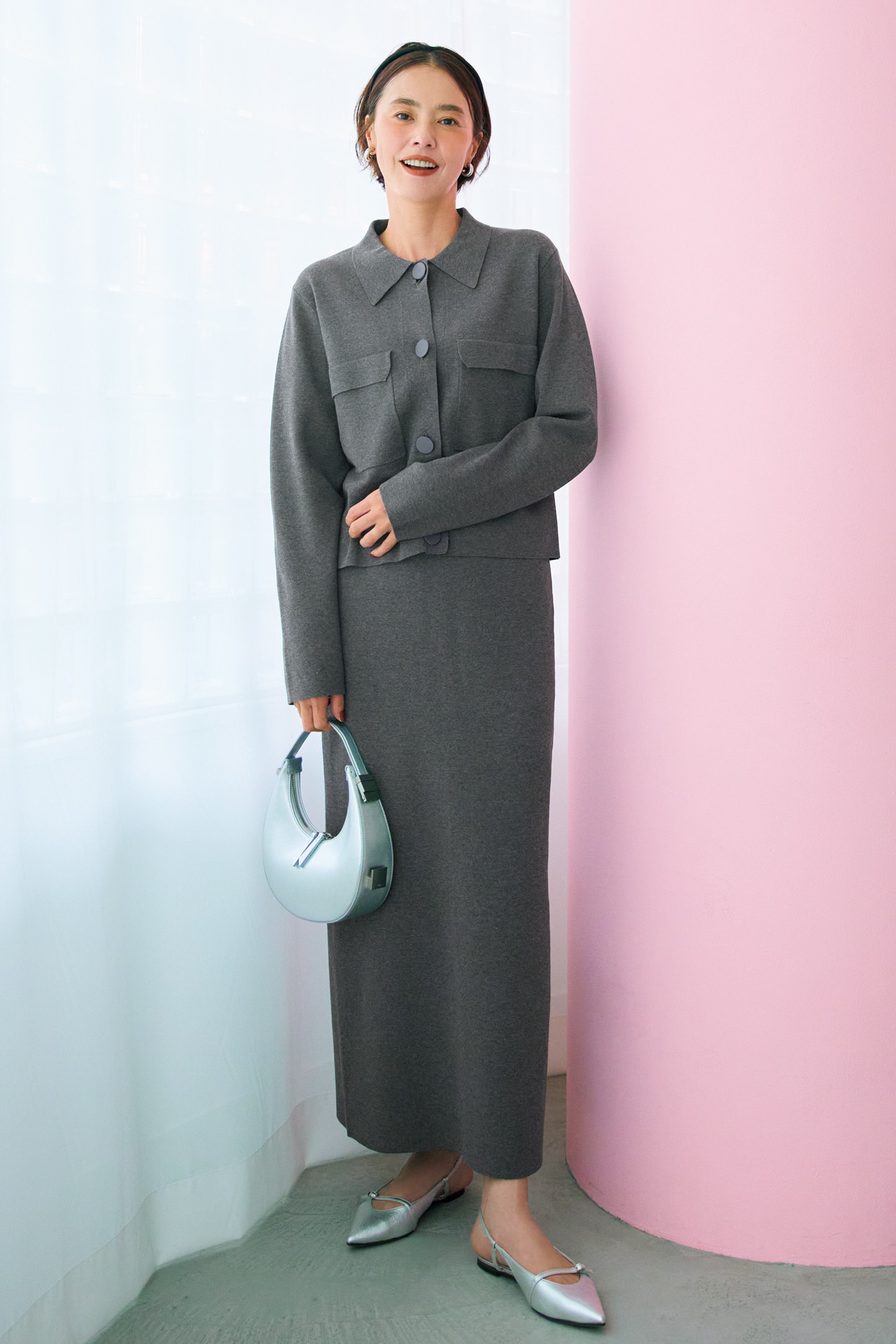 浅見れいなさんのLEE限定 12closet（トゥエルブクローゼット）【洗える】【福田麻琴さんコラボ】ミラノリブニットジャケットとLEE限定 12closet（トゥエルブクローゼット）【洗える】【福田麻琴さんコラボ】ミラノリブIラインスカートのコーデ