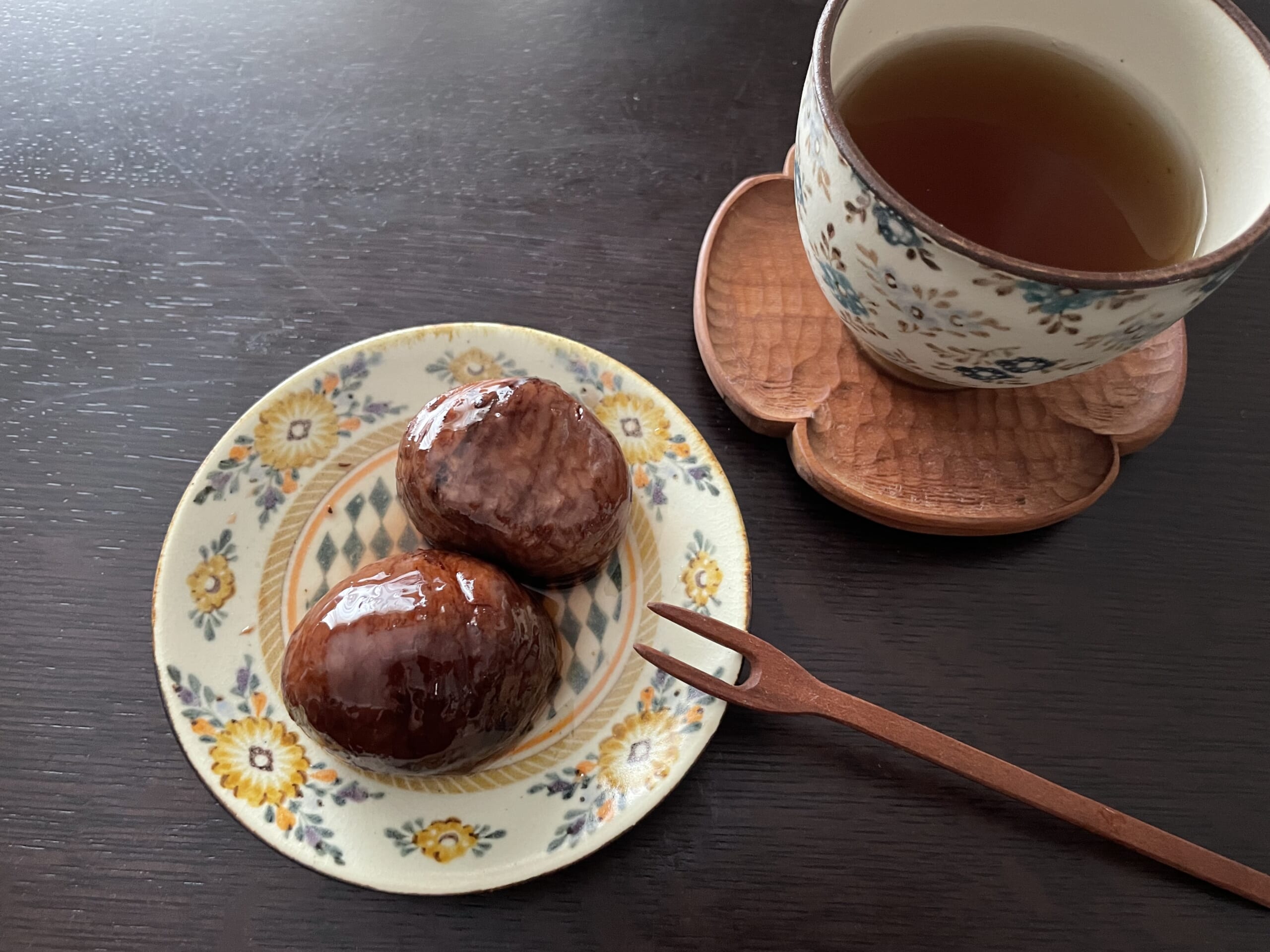 栗の渋皮煮が2つ、や