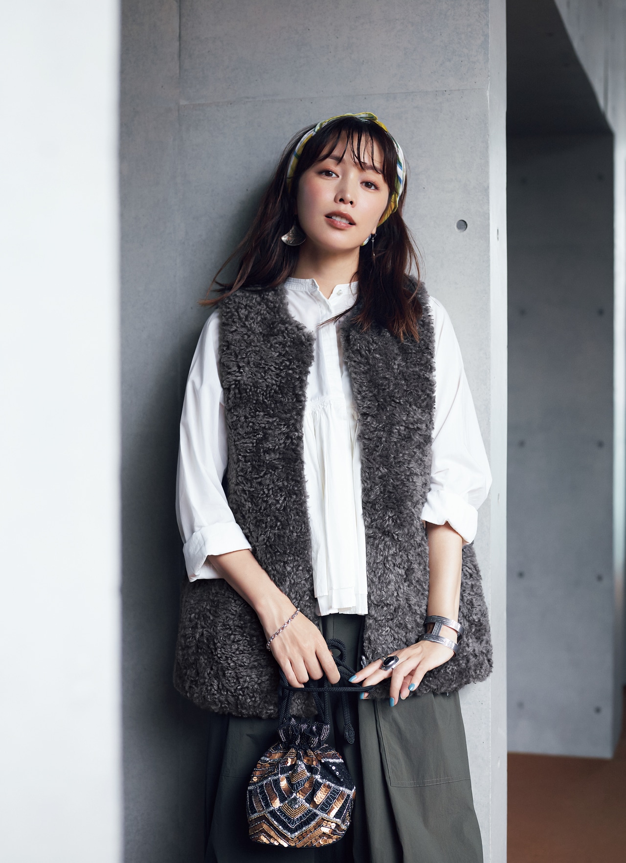 蛯原友里さんのLEE限定 Curensology（カレンソロジー）【LEE別注】リバーキルトファーベストのコーデ