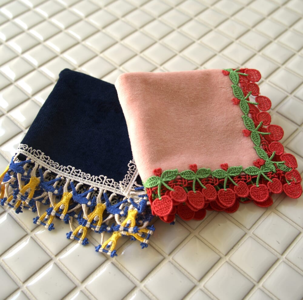 福砂屋×近沢レース店】カステラデザインの限定ハンカチは完売