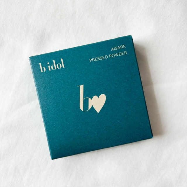 b idol　愛されプレストパウダーの外箱写真