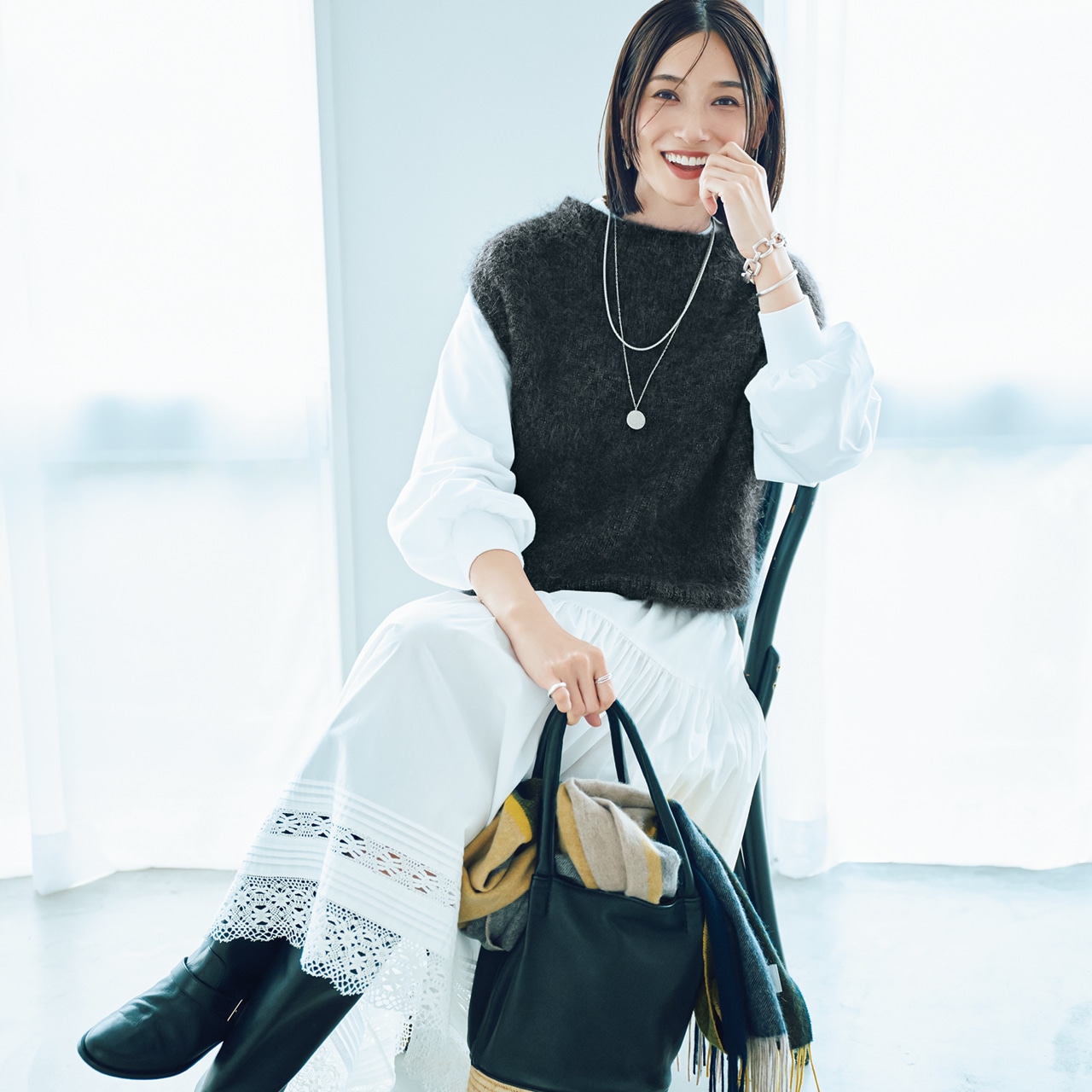 小濱なつきさんのLEE DAYS限定 DEAR DAYS（ディア デイズ）キッドモヘヤ混ベストのコーデ