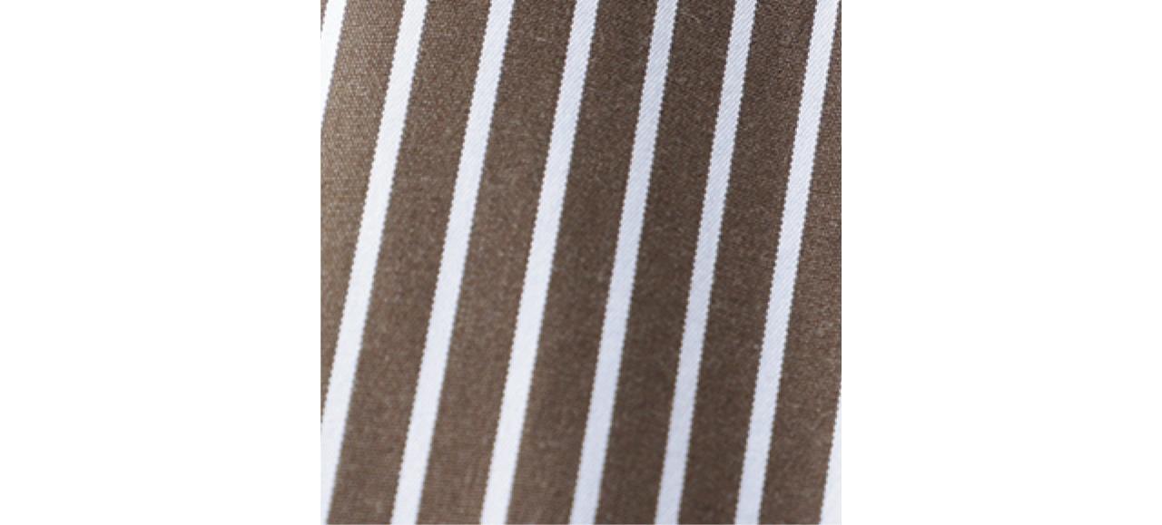 「モカストライプ」はカーキがかった茶×白。