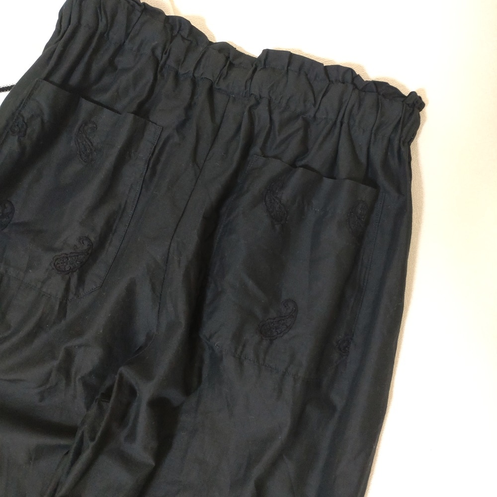 LEE100人隊が作ったフローラルパンツのウエスト部分