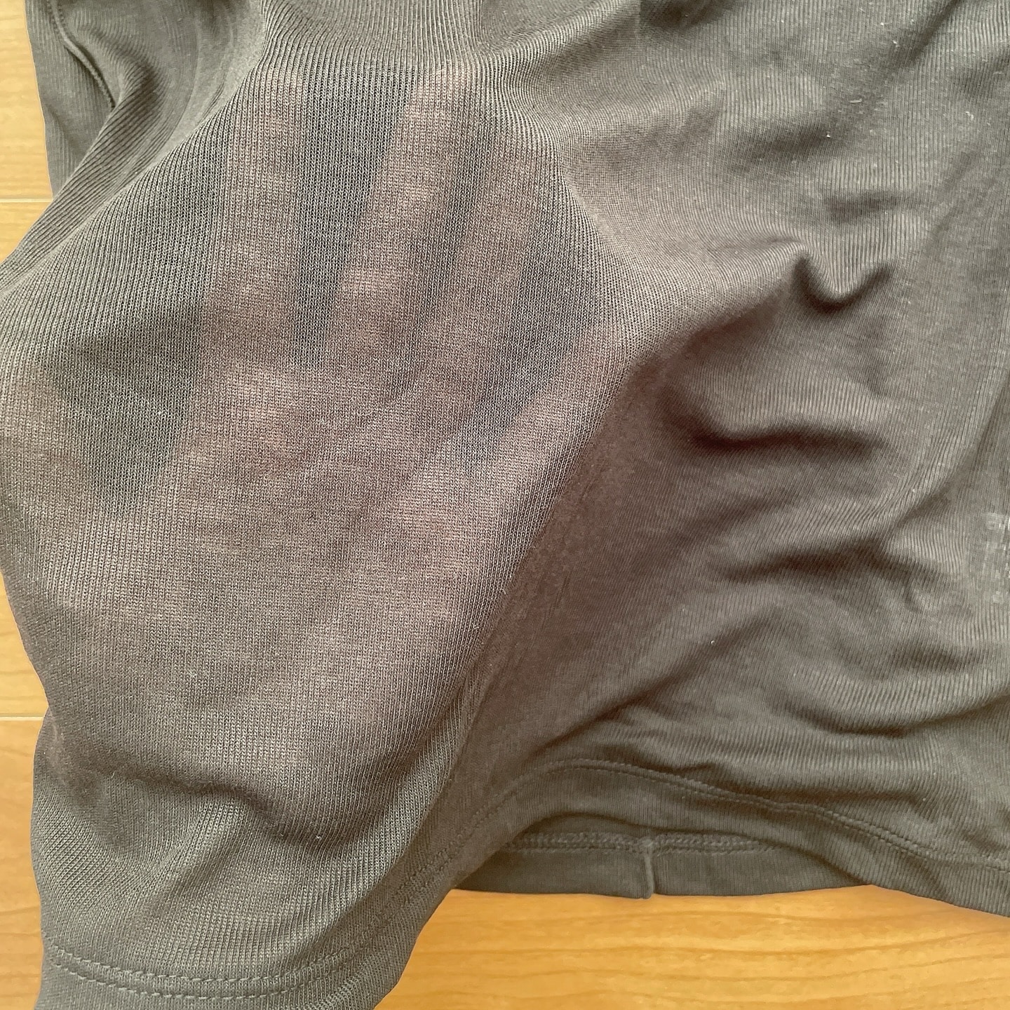 GU ソフトシアークルーネックT