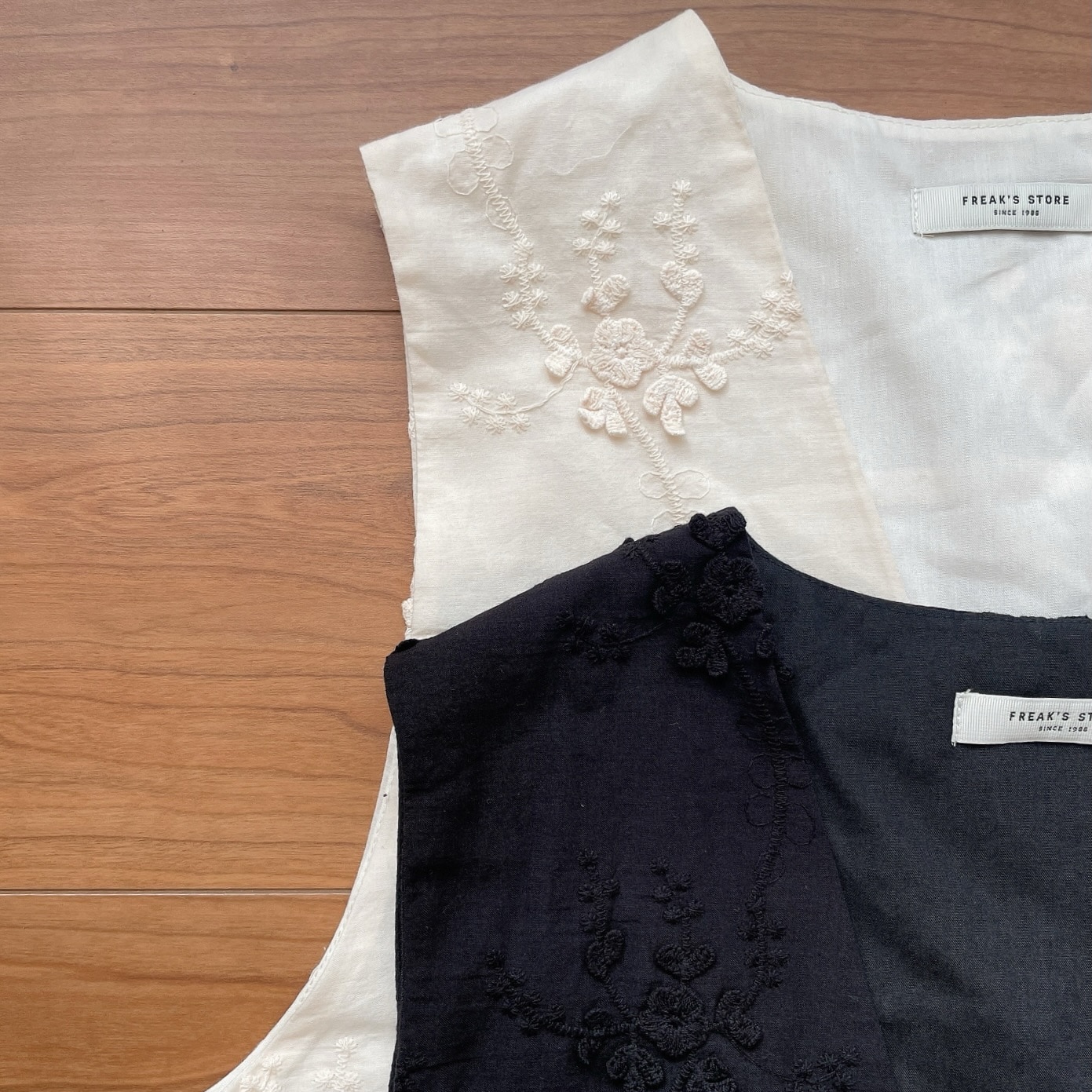 甘さひかえめな刺繍ベストを購入 | LEE