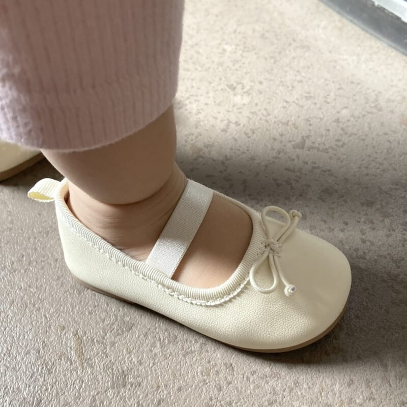 H＆Mベビーシューズ