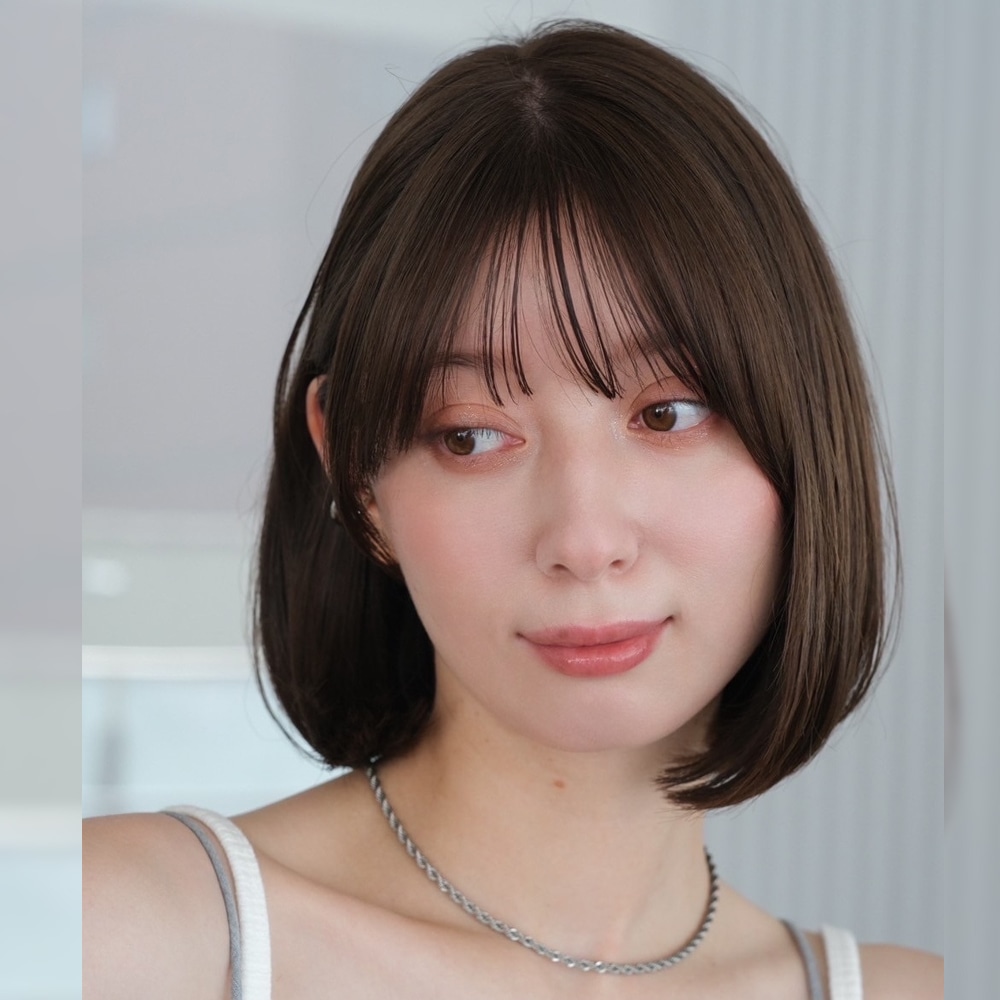 乾燥する秋冬におすすめな内巻きボブ　ナチュラルにまとまる、ツヤ髪ブラウンカラー　アザーカット01