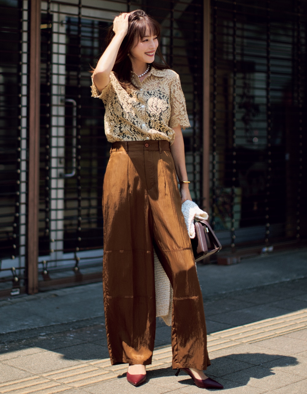 【MACPHEE(マカフィー)】の光沢パンツ コーデ蛯原友里さん