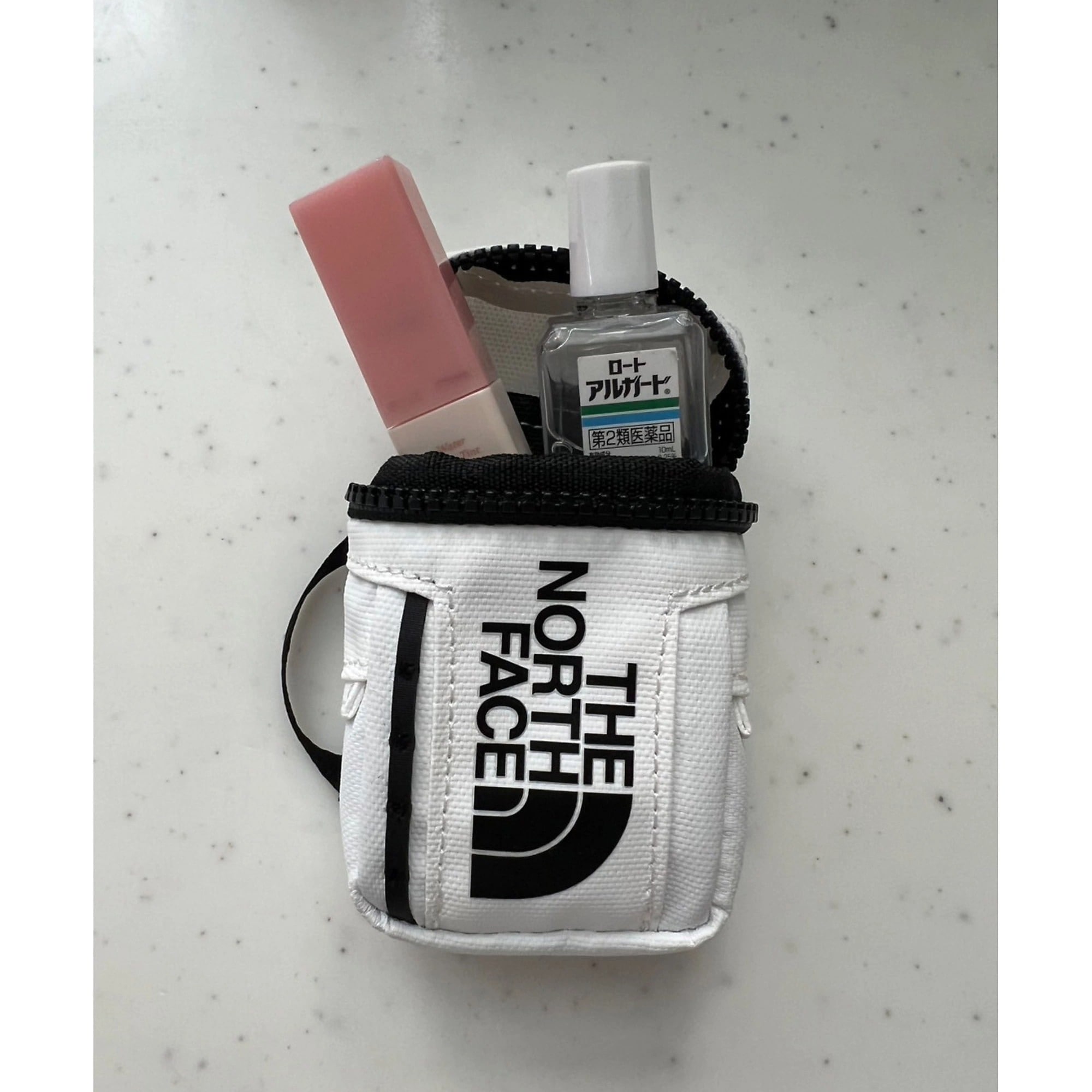 THE NORTH FACE
BC Fuse Box Eco Tote（キーホルダー型エコトート）
￥6,600　ポーチ　ホワイト