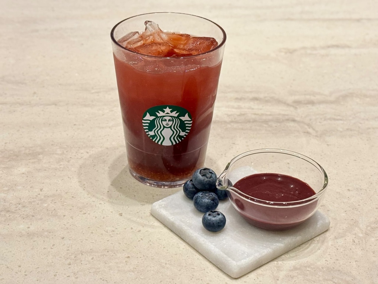 スタバ新作アサイー ベリー ゆず シトラス & ティー