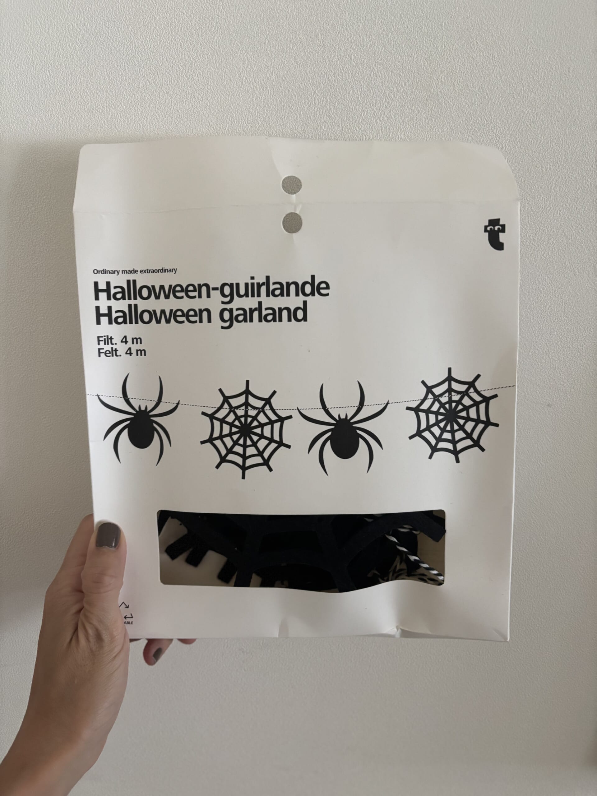 「フライングタイガー」のガーランド