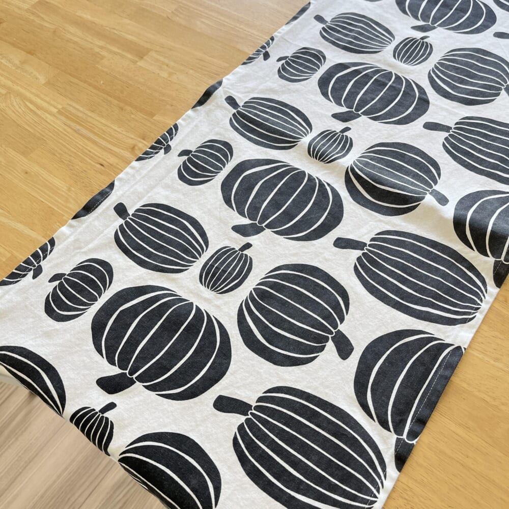 イケア　テーブルランナー　ハロウィン