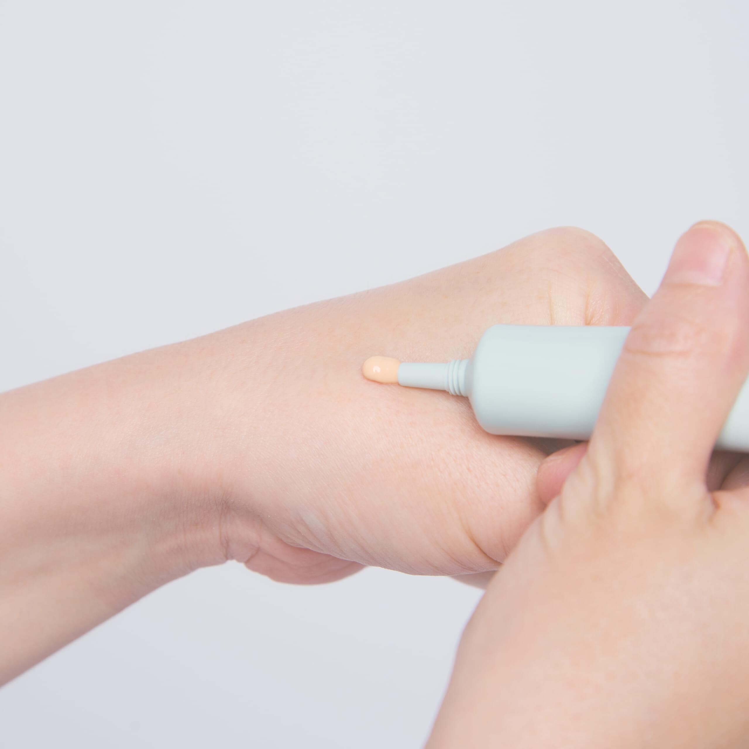 うるおい整う アイクリームコンシーラーのテクスチャー。