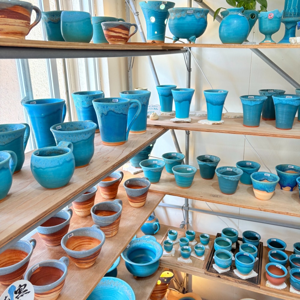 【新品未使用】沖縄　うるま陶器　半月皿　2枚セット 新品未使用】沖縄 うるま陶器 半月皿 2枚セット うるまブルー