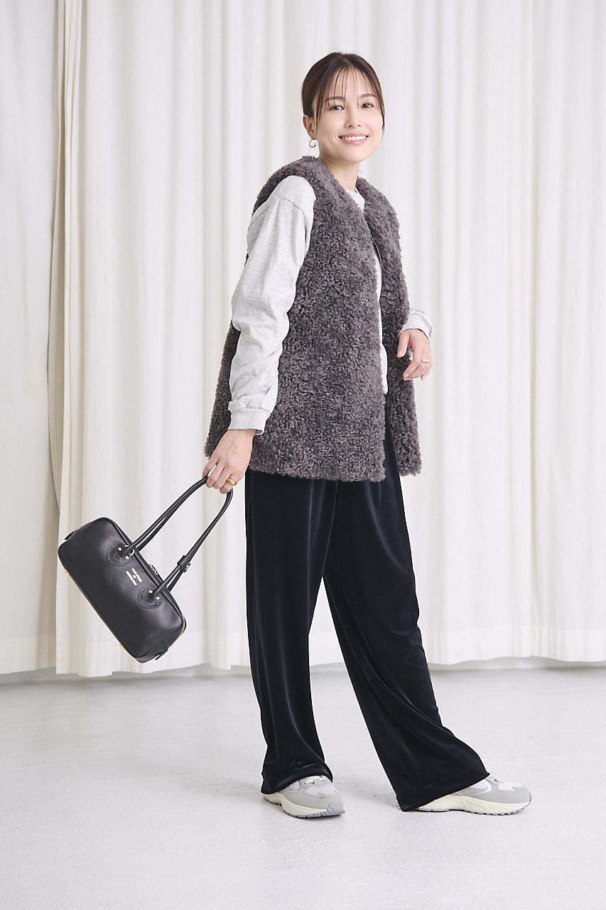 "Curensology
【LEE別注】リバーキルトファーベスト
￥39,600　モデル着用