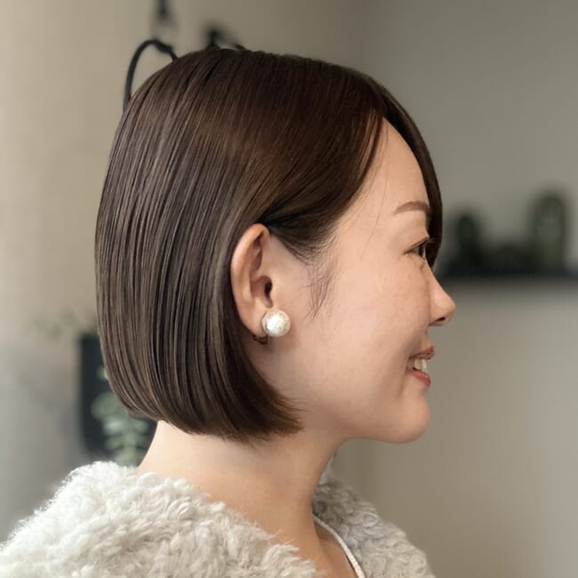 30代ママ　ボブ　前下がりパツッとボブ