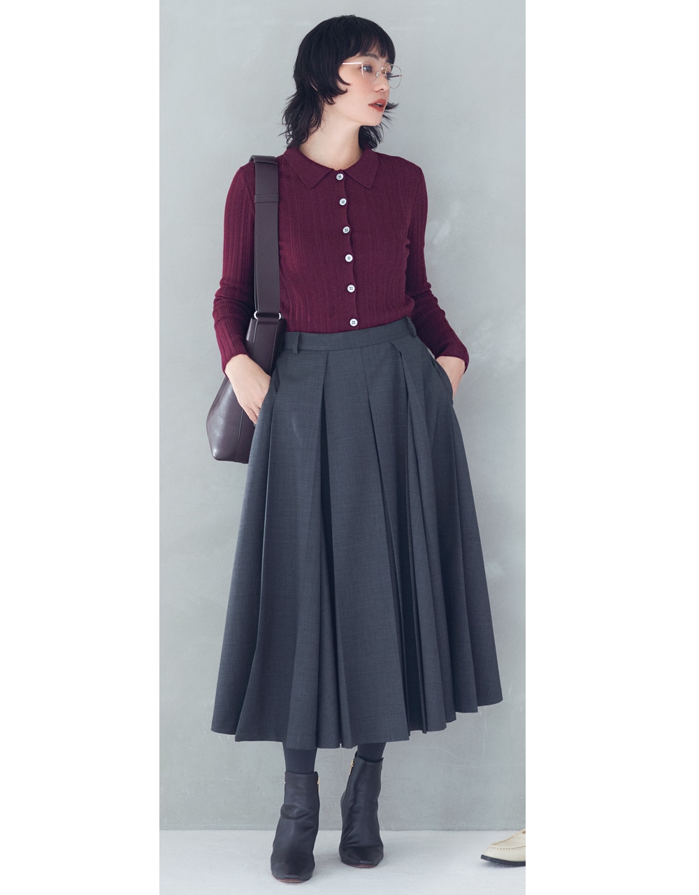 プリーツスカート×「衿つき」ニットコーデ 竹下玲奈さん
