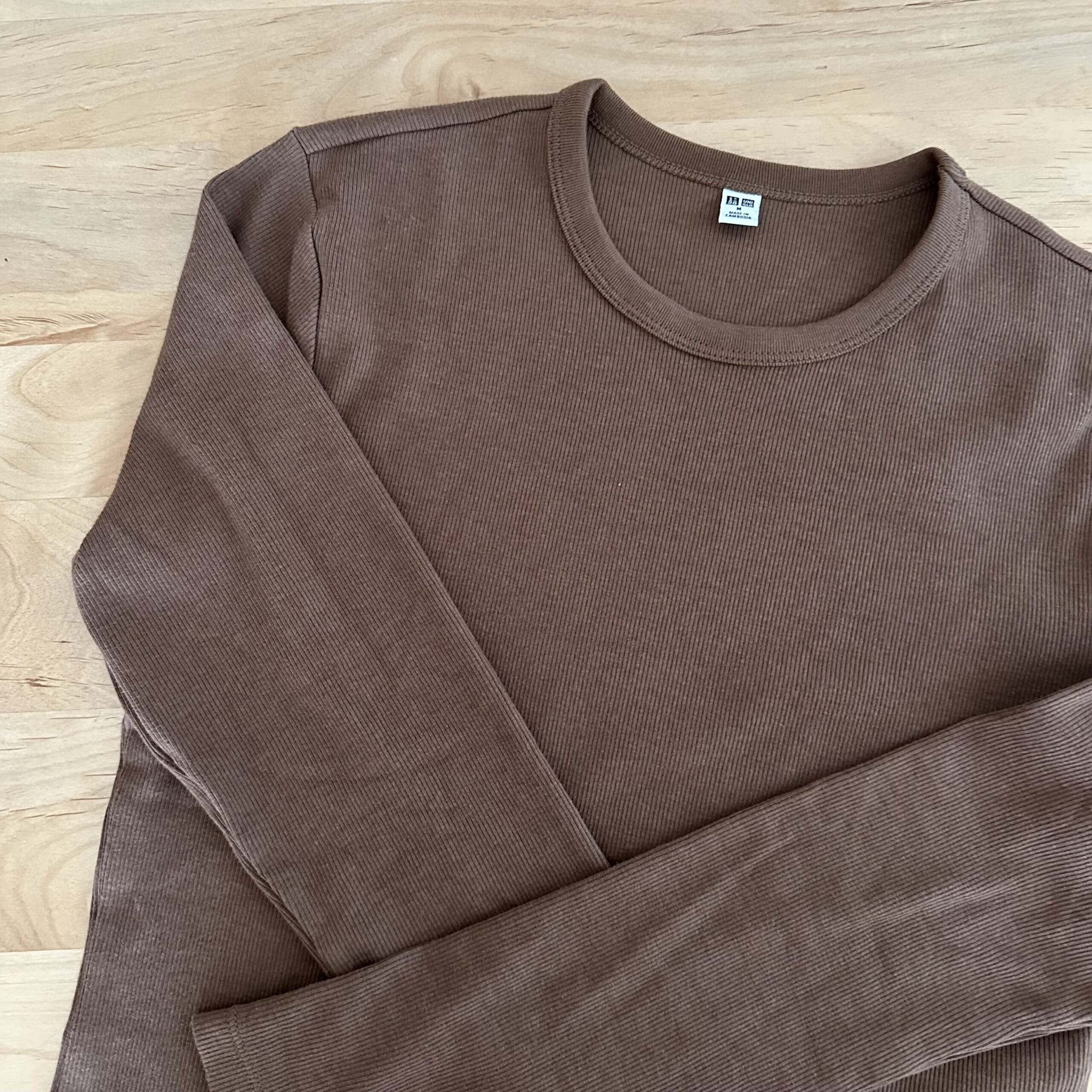 ユニクロ　ソフトリブクルーネックT/長袖　ブラウン