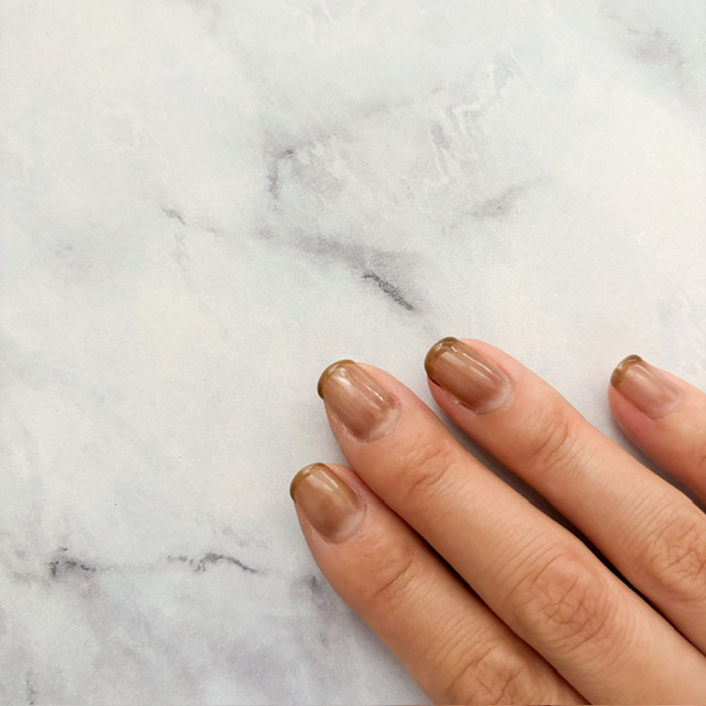 SHOBIDO/Gelée by Decorative Nailを爪に塗った写真