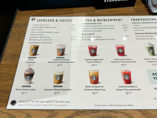 ベトナム限定Asian Dolce Latte（アジアンドルチェラテ）を含むベトナム限定メニューの写真