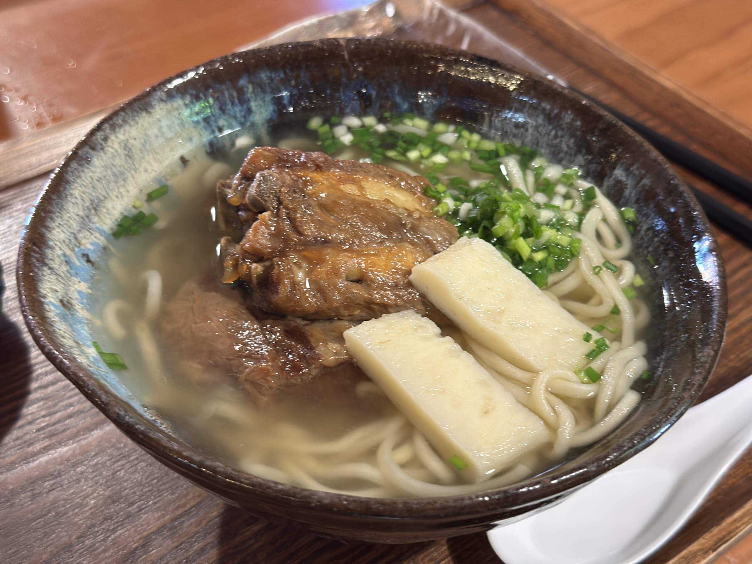 石垣島　ソーキそば　ダイニング英