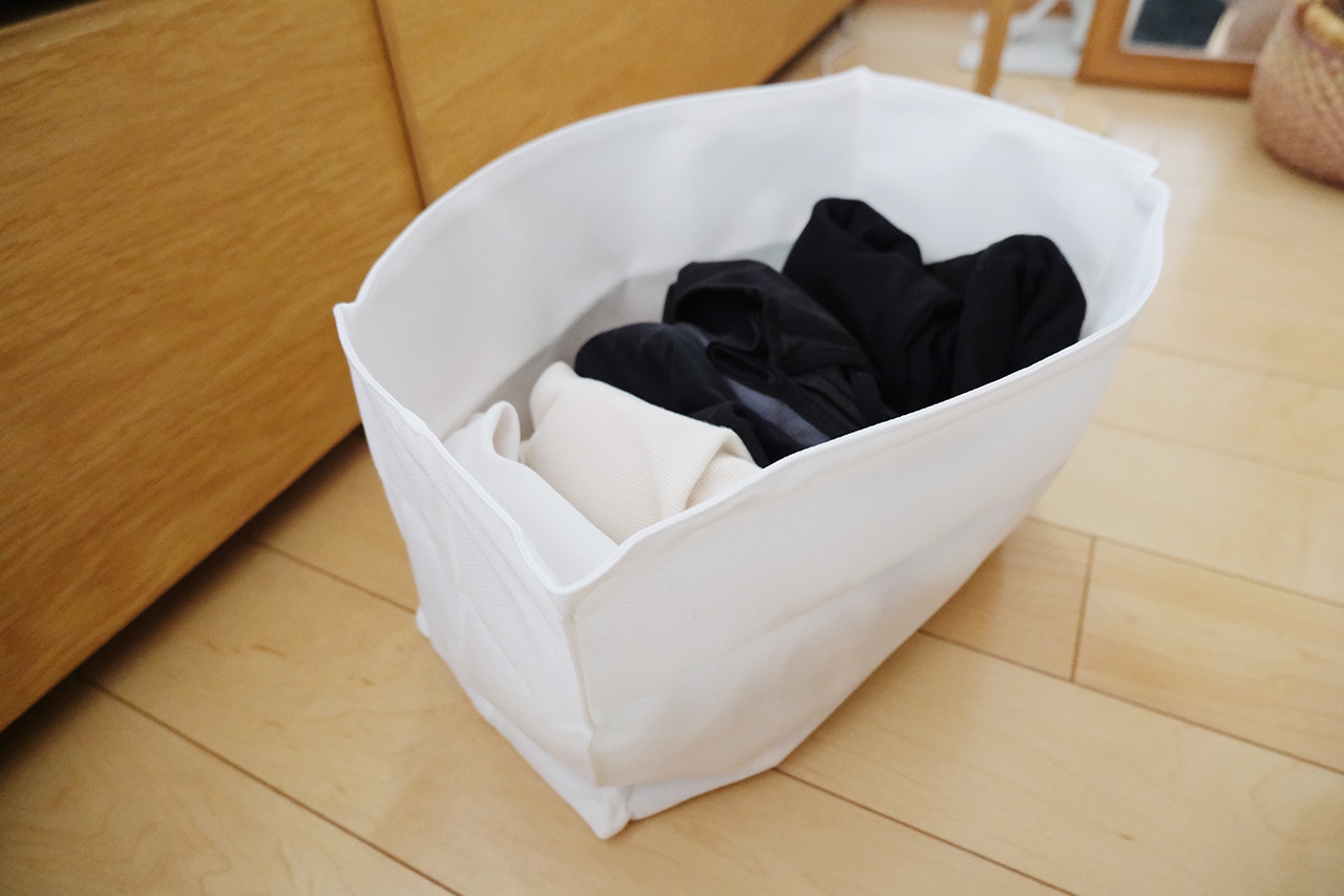 高さが変えられる不織布仕切ケース・中・２枚入り(790円)