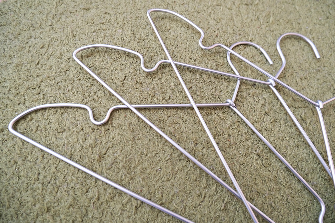 アルミ洗濯用ハンガー肩ひもタイプ　使用シーン