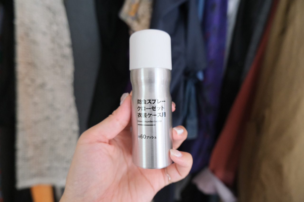 防虫スプレー　クローゼット/衣装ケース用　使用シーン