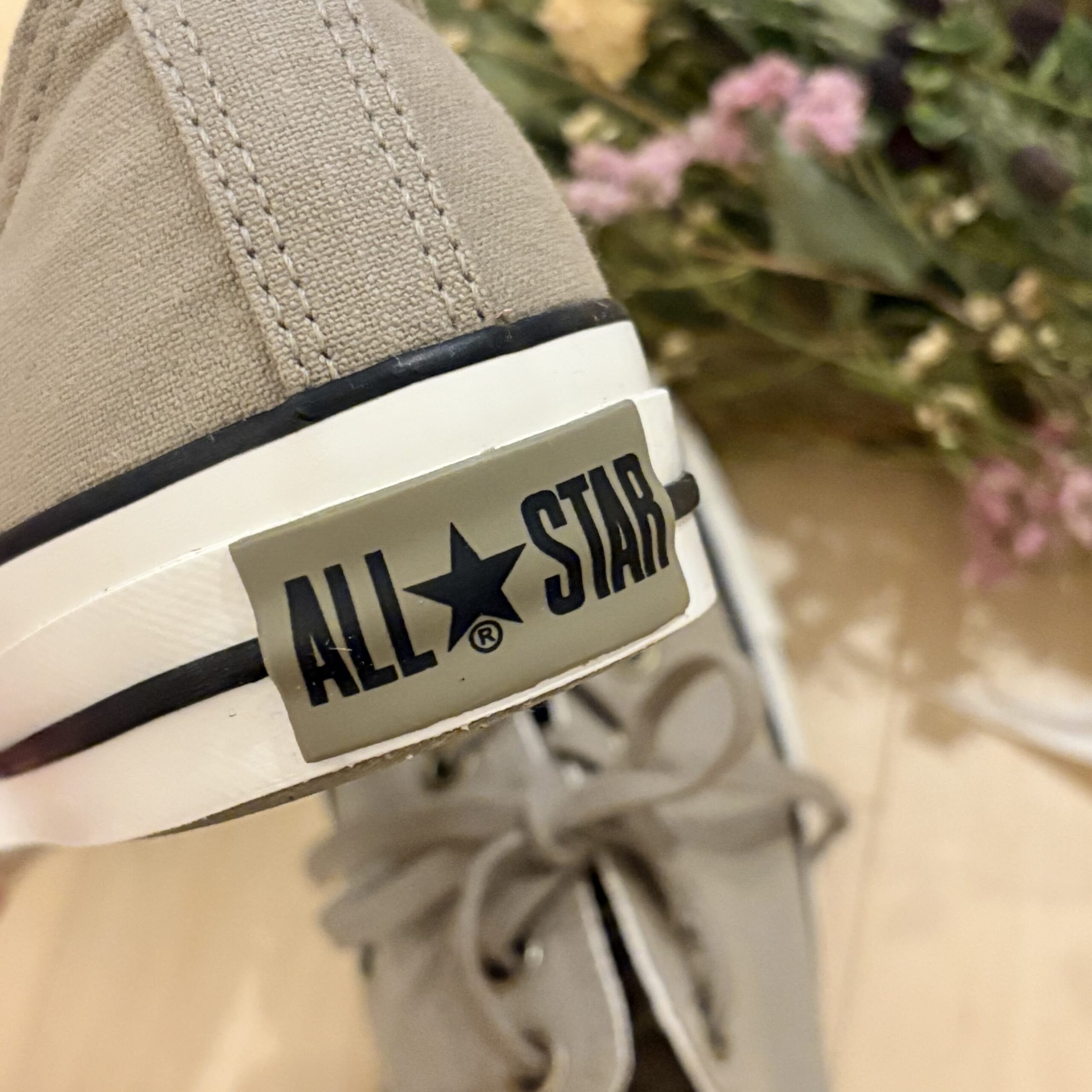 雅姫さん×CONVERSE】グレージュのスニーカーを買いました！LEE