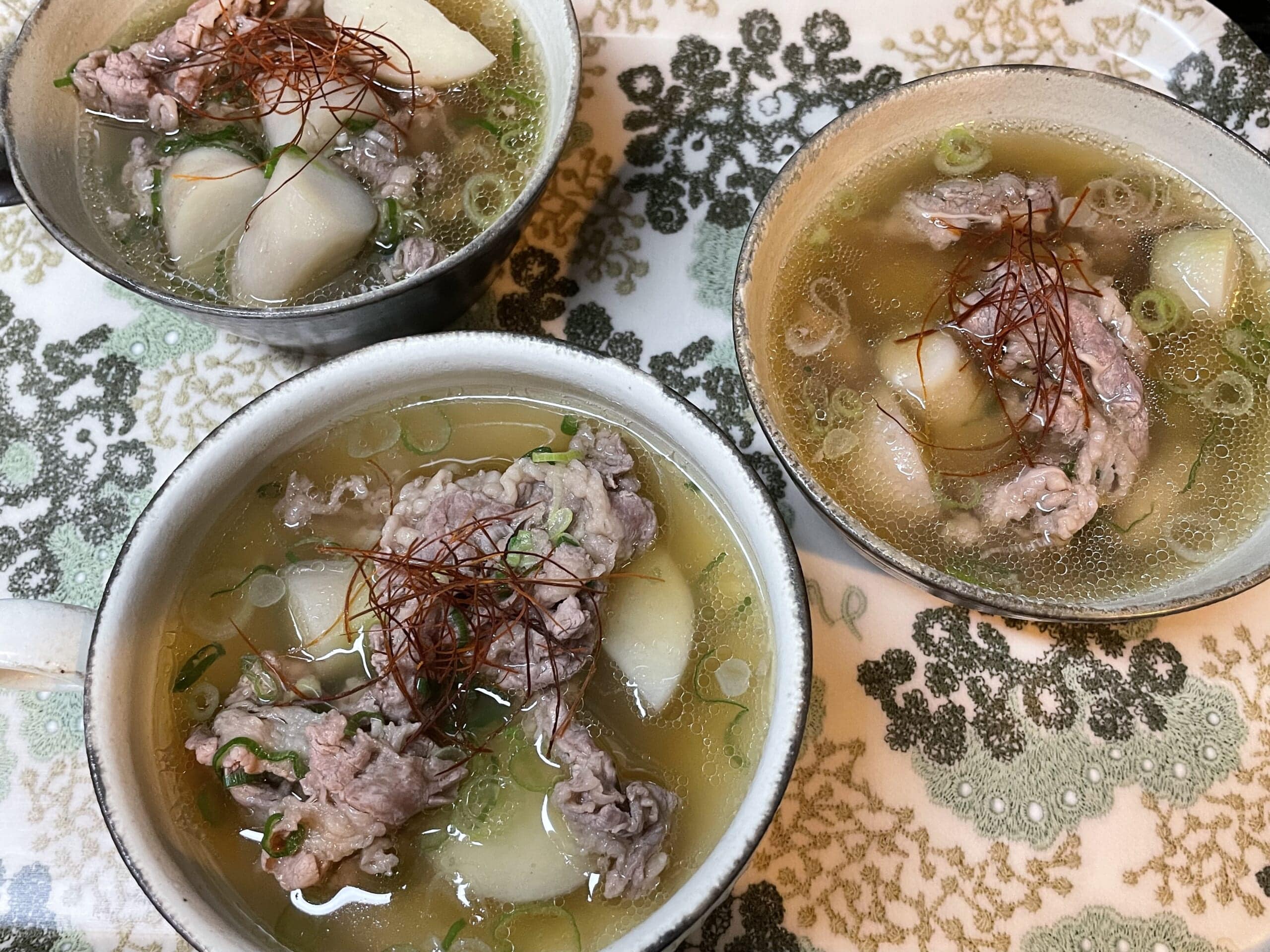 コウケンテツさんのレシピ「牛肉と里いものスープ」を、甚五右衛門芋を使って40代主婦が作ってみた写真