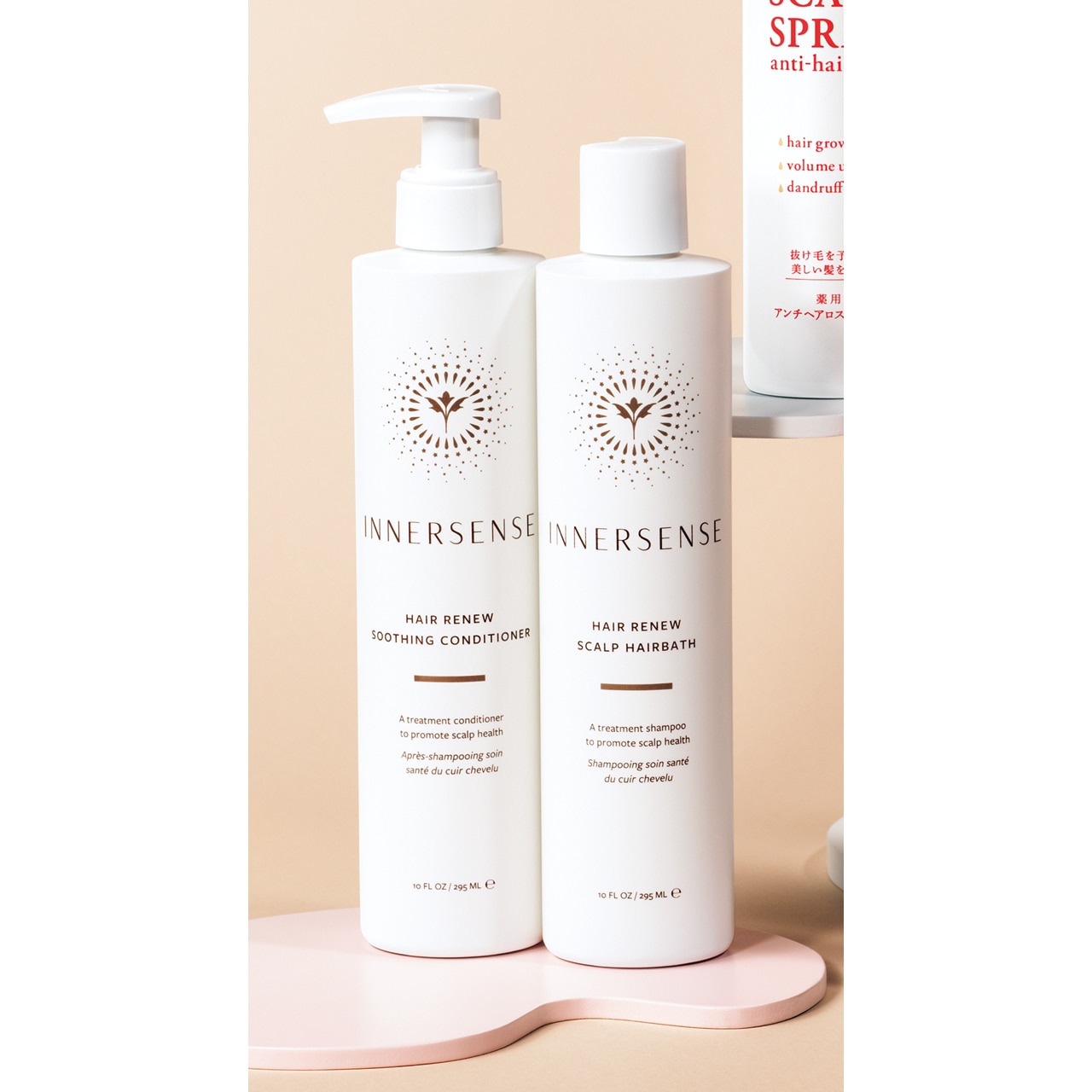 インナーセンス 
ヘアリニュースカルプヘアバス
ヘアリニュースージングコンディショナー　
〈ヘアバス〉295㎖￥4400・〈コンディショナー〉295㎖￥4620