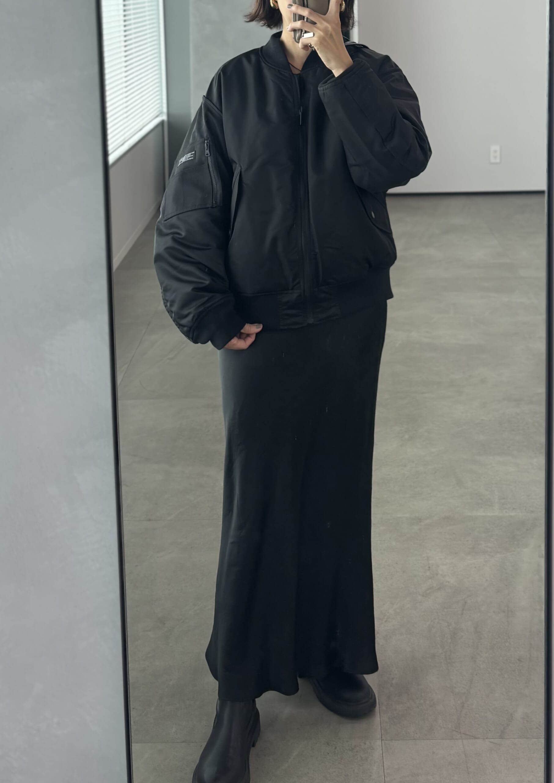 GU×アンダーカバー　リバーシブルブルゾンのブラックを40代女性が試着