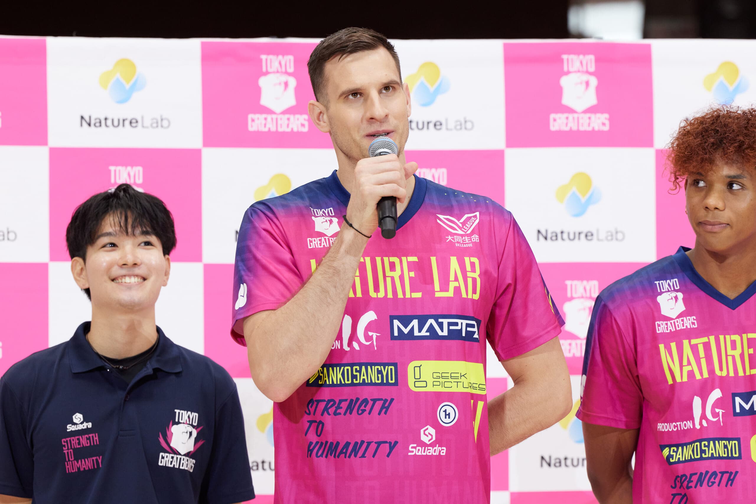 東京グレートベアーズ2025‐2026開幕記者会見　背番号４　ヤン　コザメルニク選手