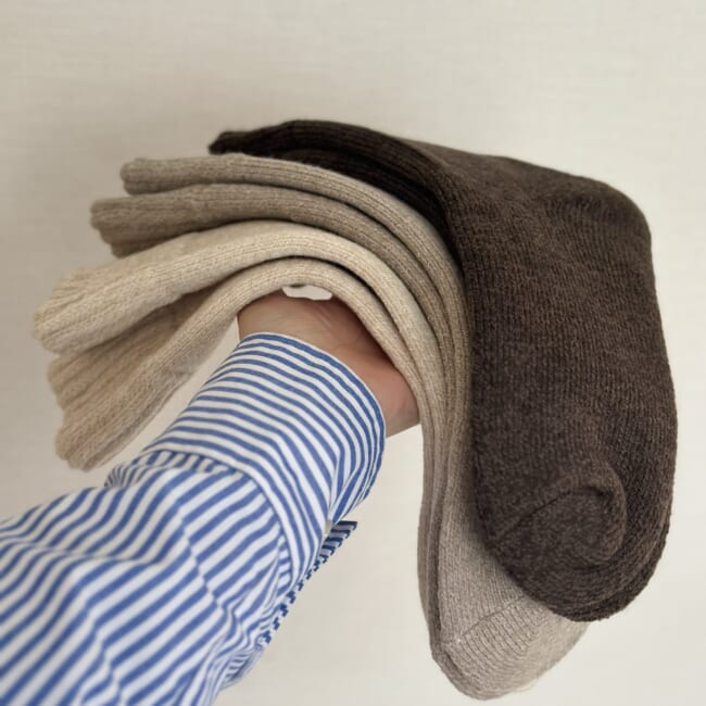 ダイソーの吸湿発熱素材の裏起毛パイルソックス