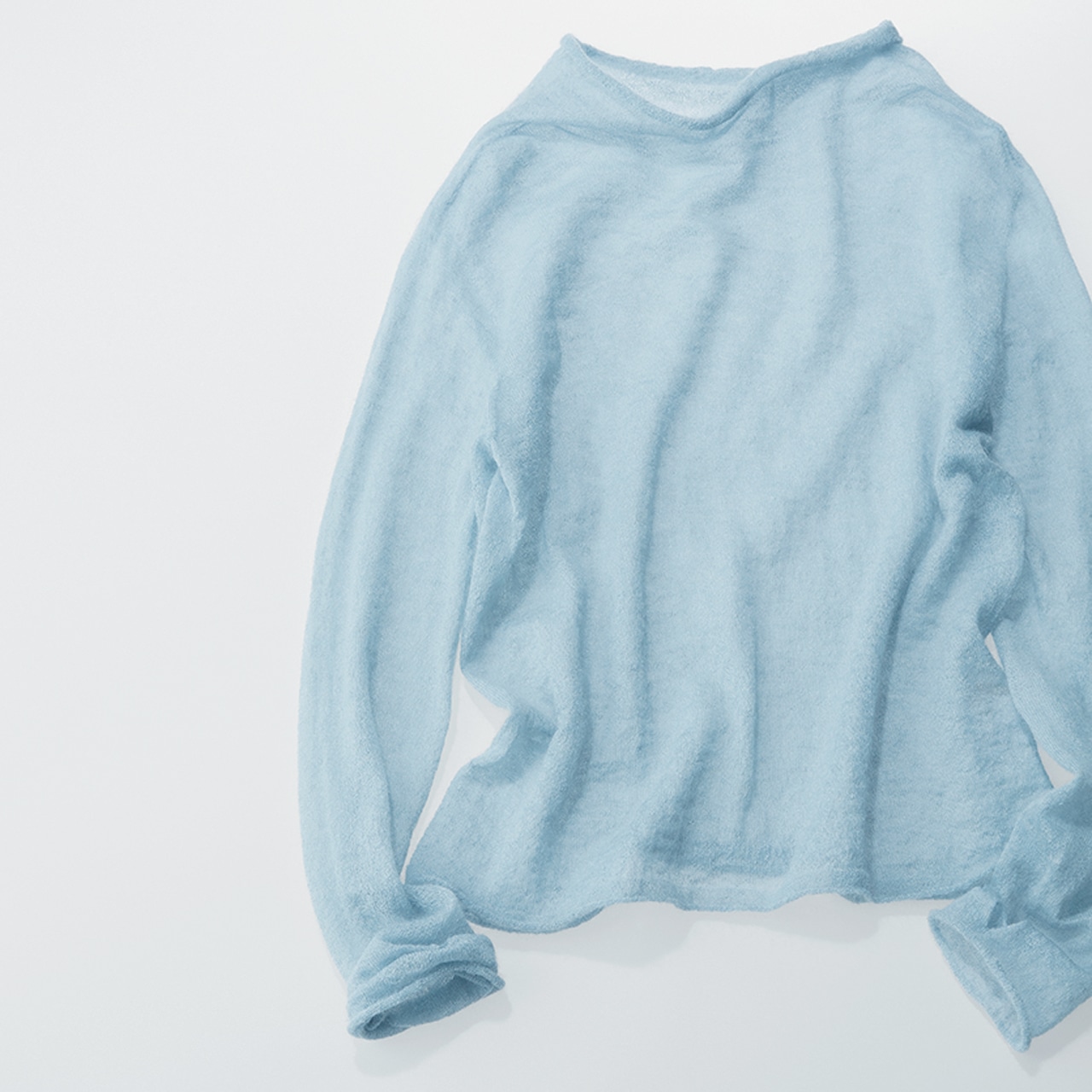 【Demi-Luxe BEAMS（デミルクス ビームス）】の「透け」ニット ￥20900｜ブルー