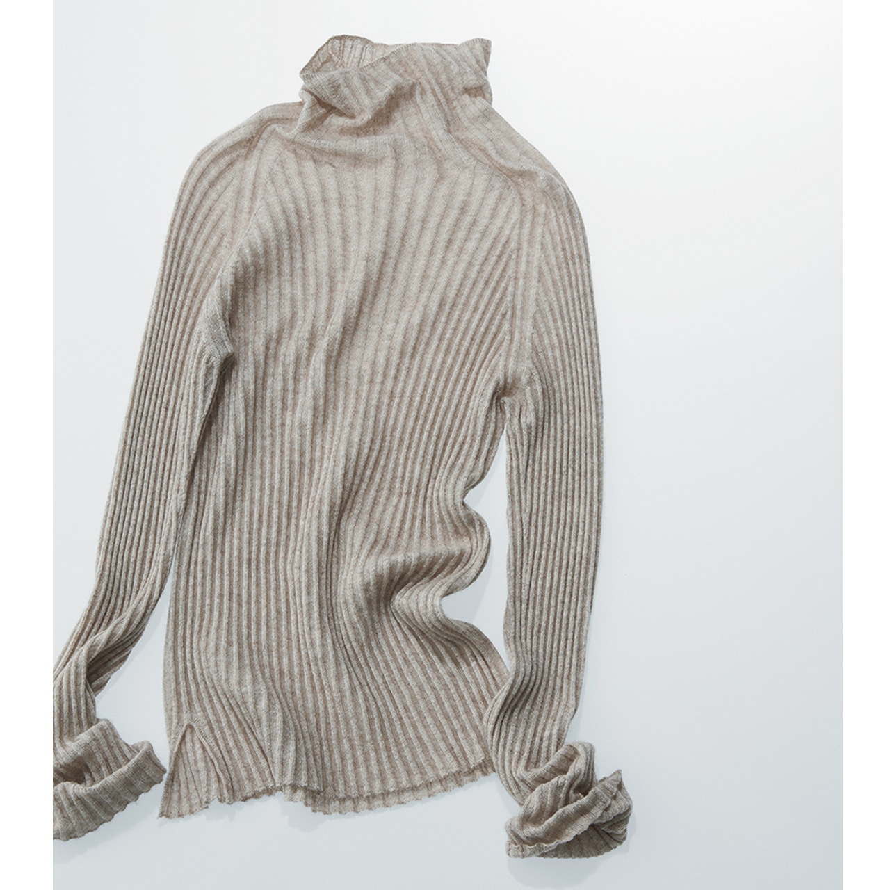 enricaの透けニット