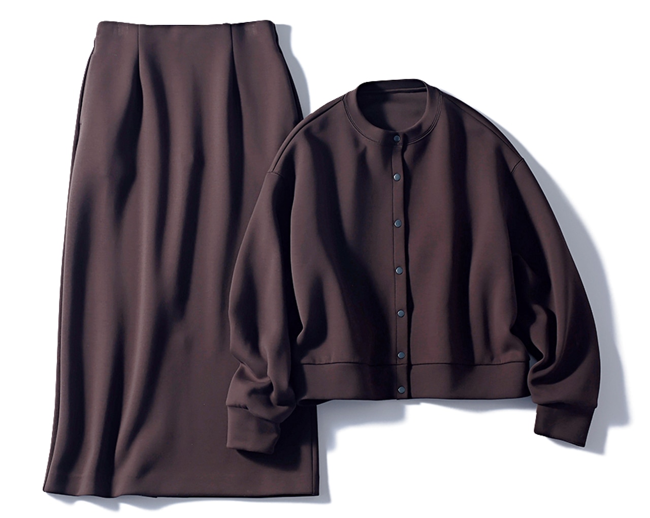 UNFILO（アンフィーロ）のスカートセットアップ　カーディガン￥7990・スカート￥6990