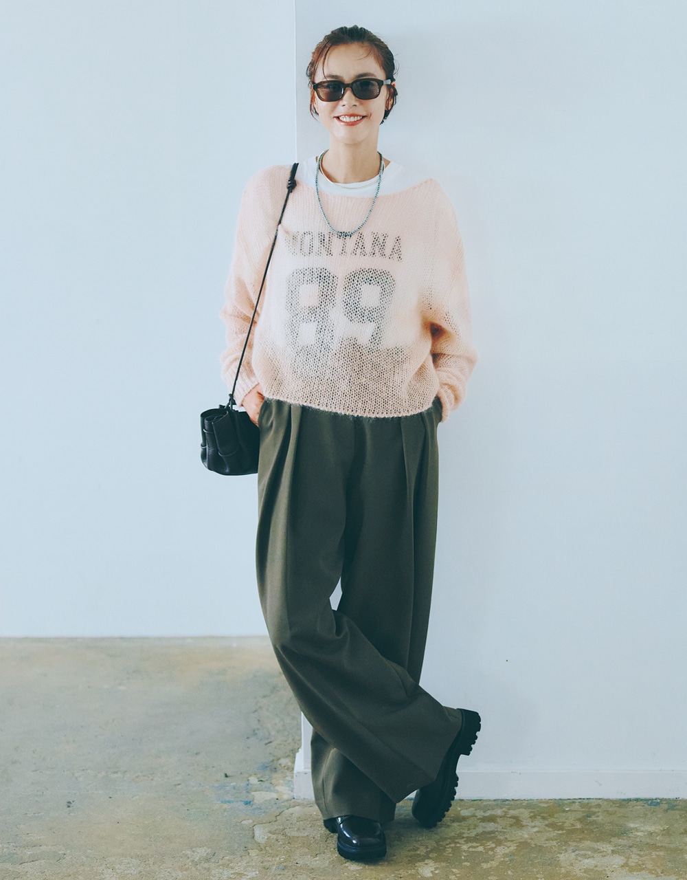 【enrica（エンリカ）】の「透け」ニットコーデ｜ピンク 浅見れいなさん