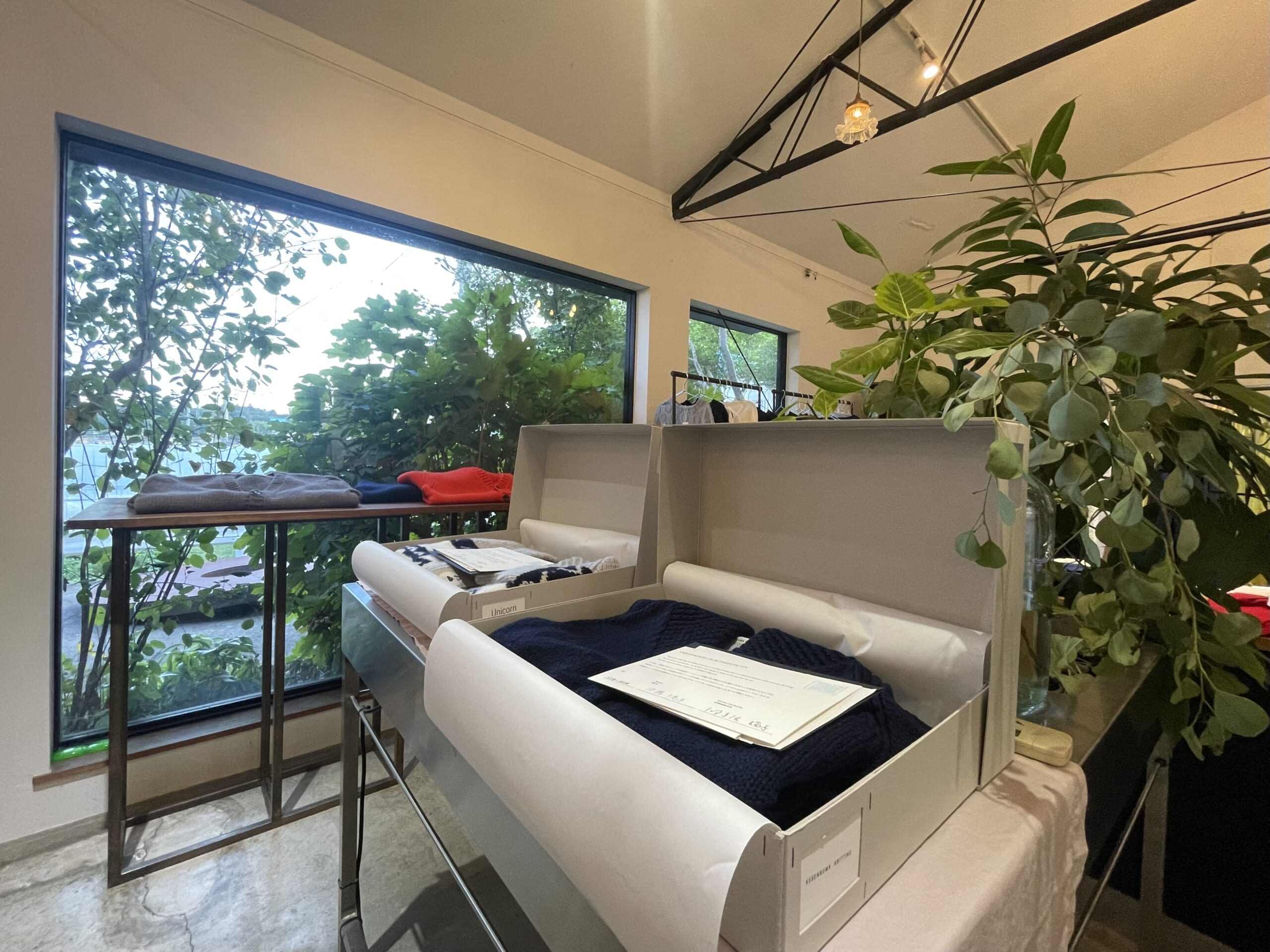 「気仙沼ニッティング 海とセーター │ JIKE HAUS企画展」の様子の写真6