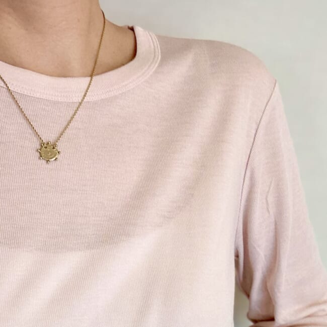 GUソフトシアークルネックT(長袖)とユニクロのソフトベロアイージーパンツのコーデ